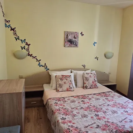 Guest Rooms Flirt Golden Sands Exterior photo