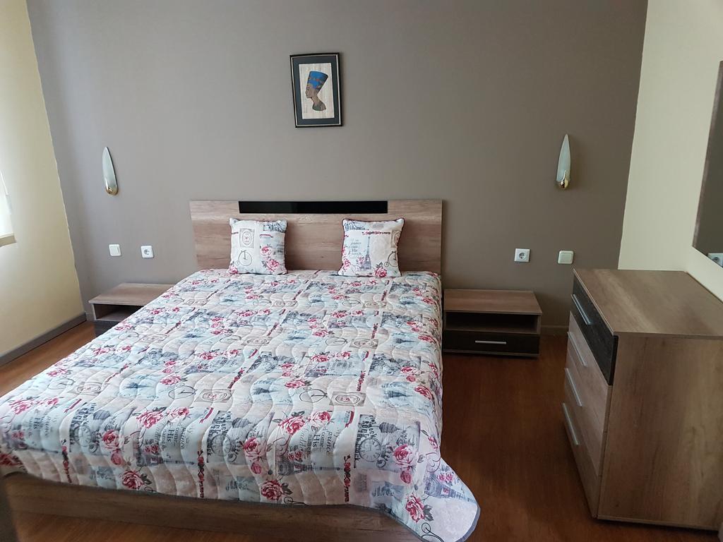 Guest Flirt Hotel *