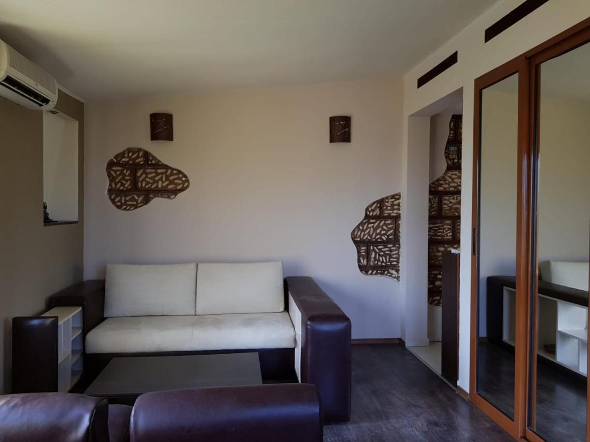 Guest Flirt Hotel *